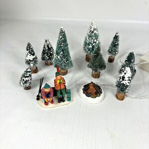 Holiday Village Skiers Camp Fire Trees Lighted Lemax Christmas Decor Winter